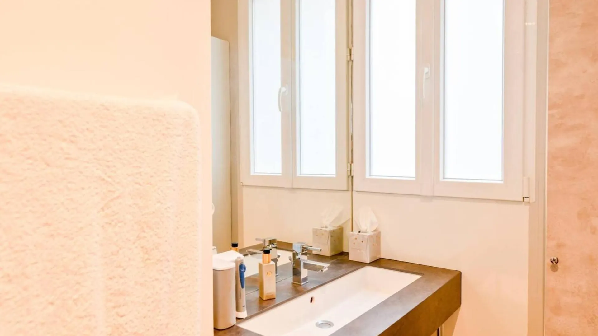 Bel Appartement Pour 2 Personnes By Weekome Paris